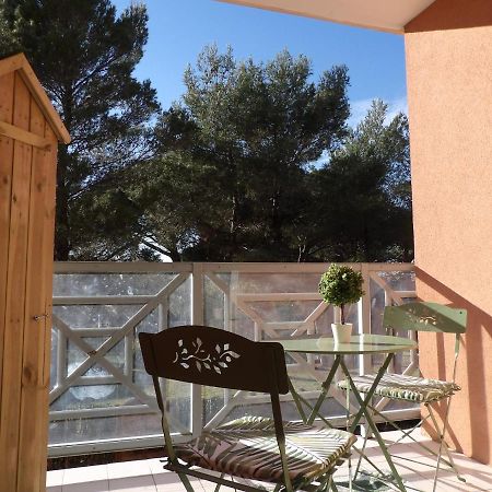 Appartement T2 Dans Residence Avec Piscine Et Tennis Saint-Raphaël Exterior foto