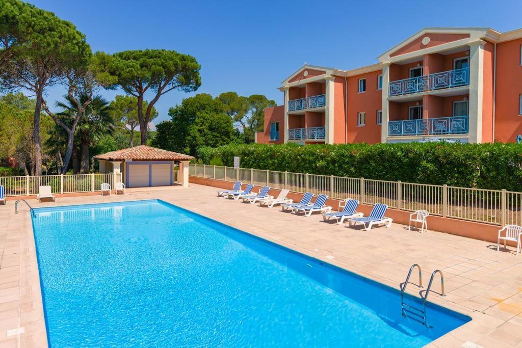Appartement T2 Dans Residence Avec Piscine Et Tennis Saint-Raphaël Exterior foto