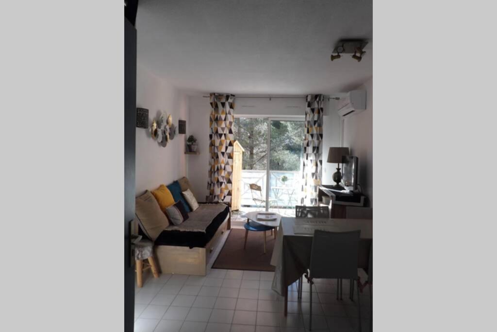 Appartement T2 Dans Residence Avec Piscine Et Tennis Saint-Raphaël Exterior foto